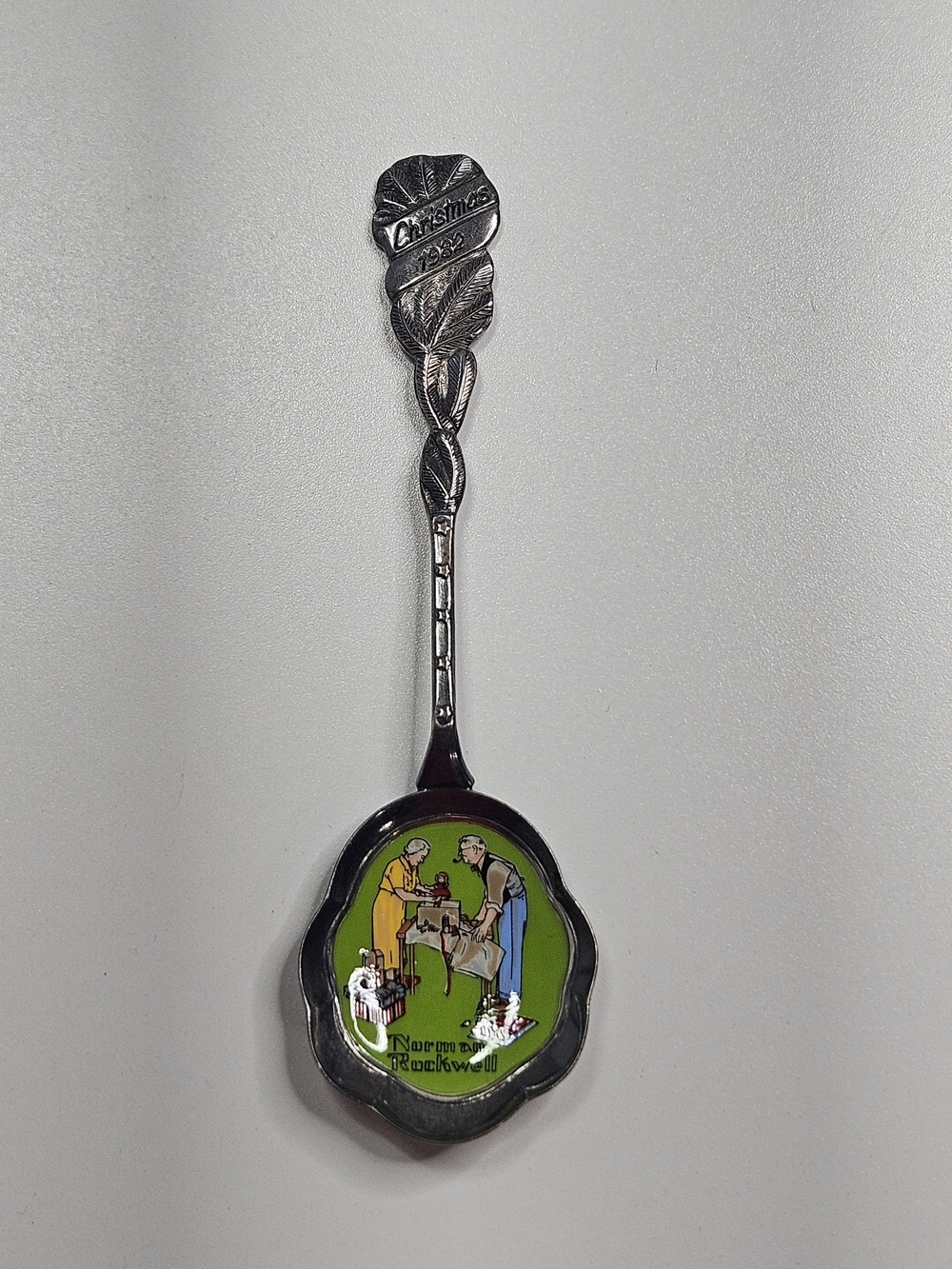 VINTAGE 1ST EDITION 1982 NORMAN ROCKWELL CHRISTMAS SPOON ENAMELED 5" Collectible